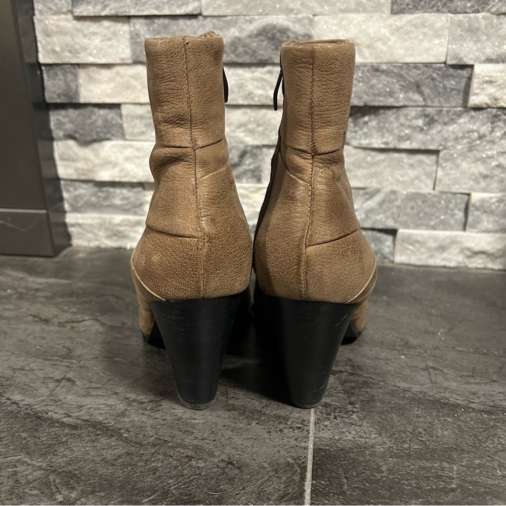 Vince Camuto Booties - Picture 4 of 7